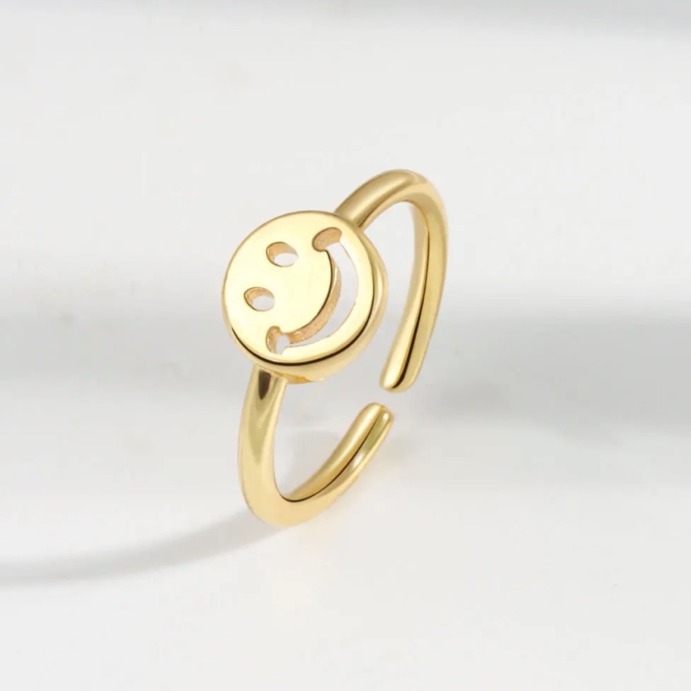 🖤 NEW Smiley Face Adjustable Ring 🖤